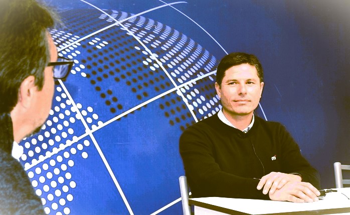 Damian Corleta 000 b