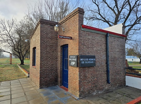 estacion malvinas 04 b