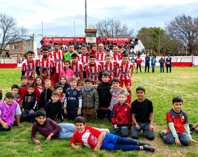 newbery 23julio23 00